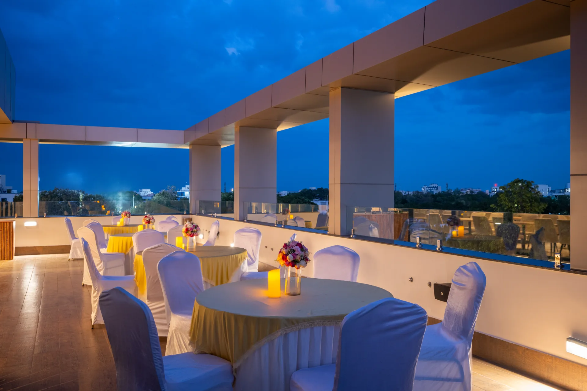 Rooftop Panoramic Skyline Dining